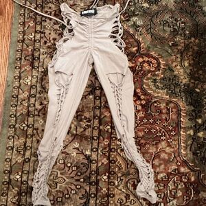 NWOT Darker Wavs neutral lavender like tons of details leggings!